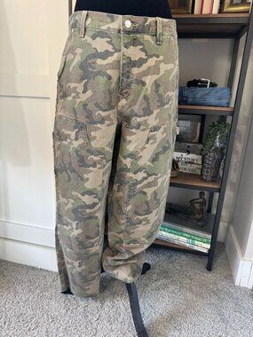 Daze Denim Camo Painter Pants - Size 30 - Pocket Tags Still Attached!